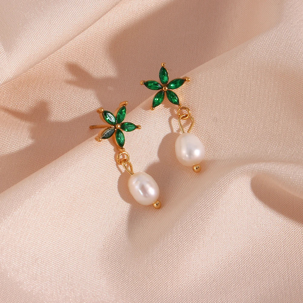Brinco Orquídea Banhado em Ouro 18K