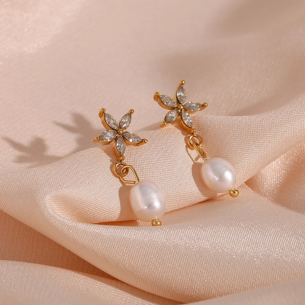 Brinco Orquídea Banhado em Ouro 18K