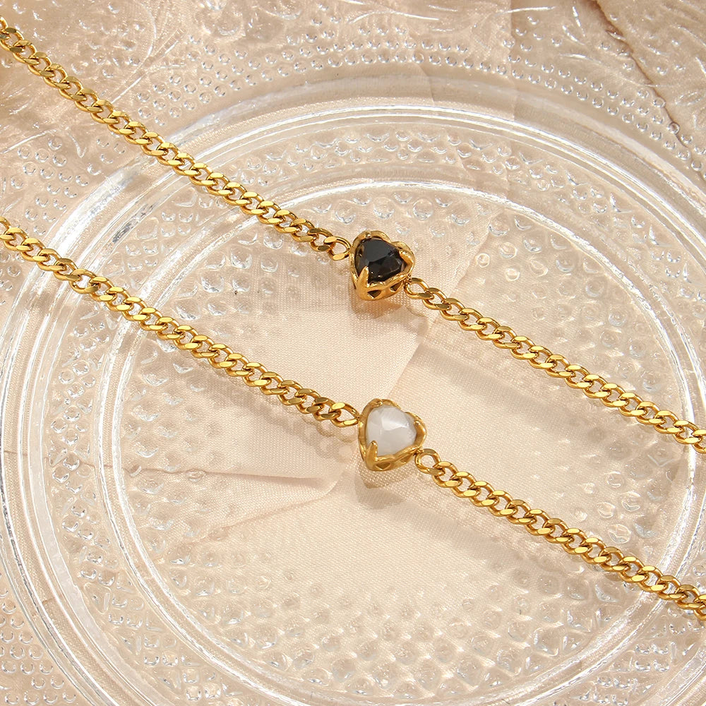 Pulseira Eternal Love Banhado em Ouro 18K Pulseira Eternal Love Banhado em Ouro 18K Azzura