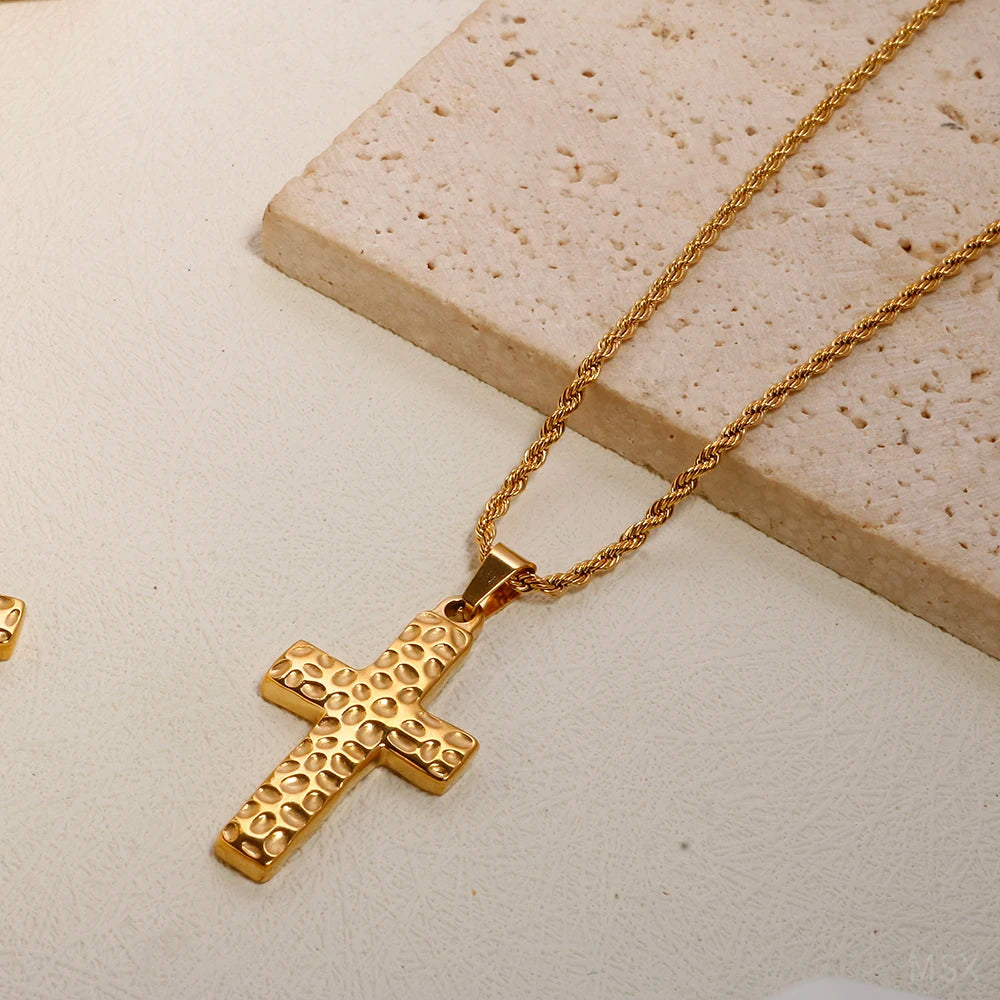 Colar Cruz do Céu Banhado em Ouro 18K - Azzura